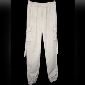 🌺NWT Hot & Delicious Cargo Pants